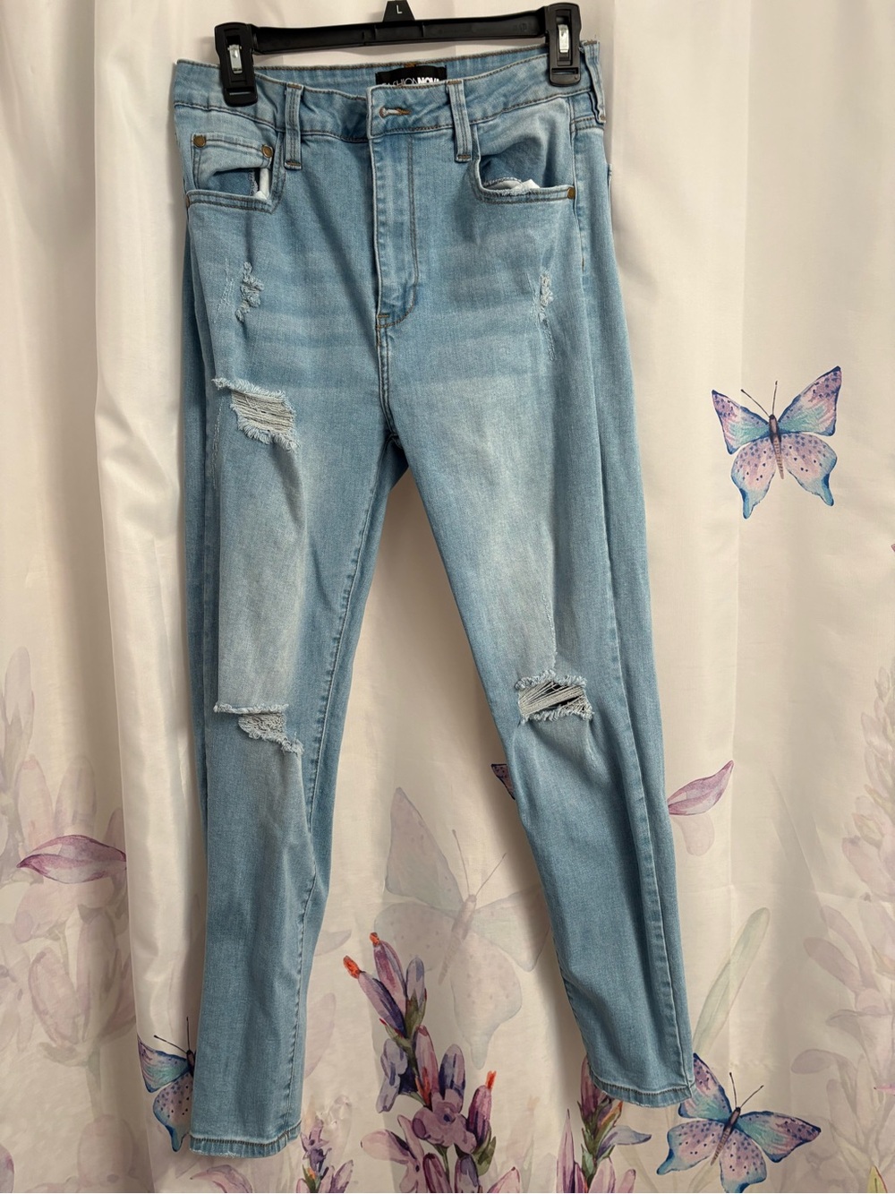 women’s Fashion Nova Light Blue Distressed Skinny Jeans size 13